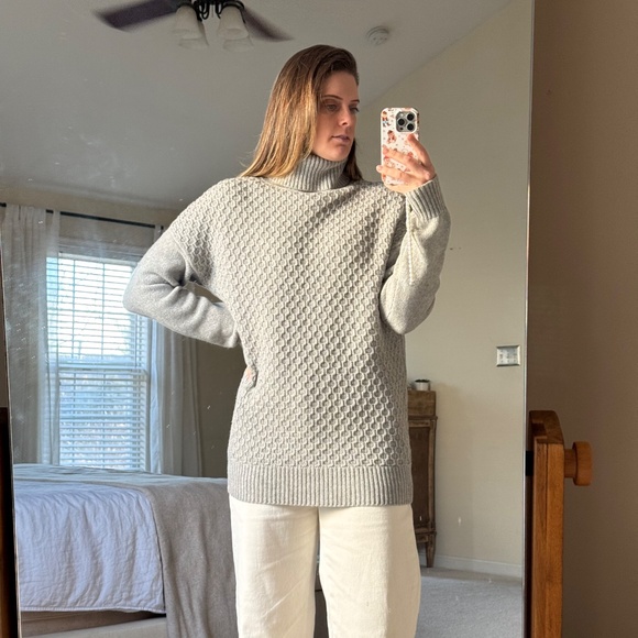 Like New 100% wool designer Demylee Sweater $370 - Picture 2 of 12